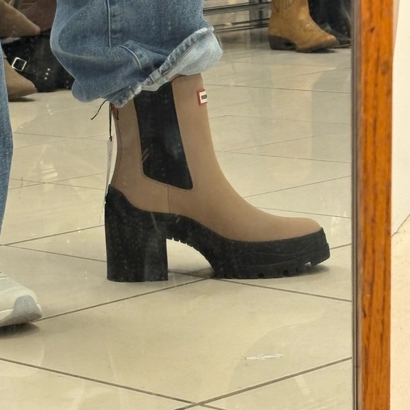 Hunter Miana Heeled Waterproof Chelsea Boots - Tan - Picture 8 of 11